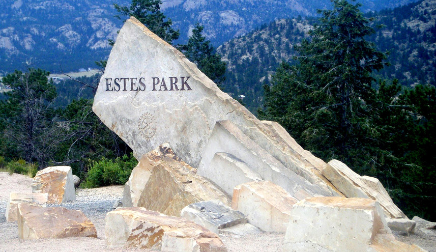 Photo of Estes Park entrance sign